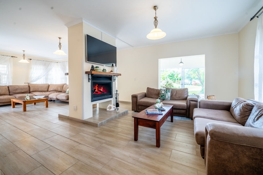 To Let 3 Bedroom Property for Rent in Costa Sarda Western Cape
